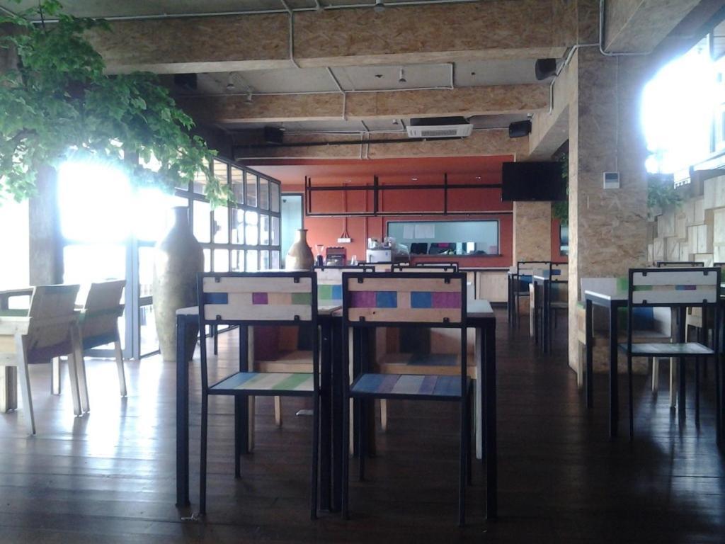 Chara Hotel Bandung Esterno foto