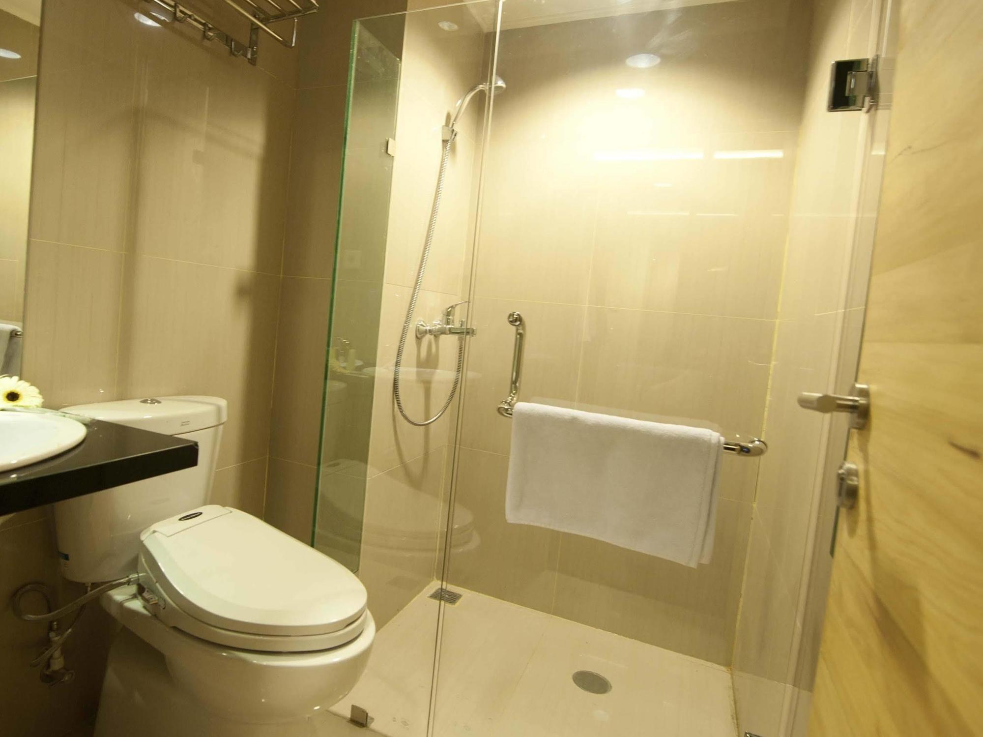 Chara Hotel Bandung Esterno foto